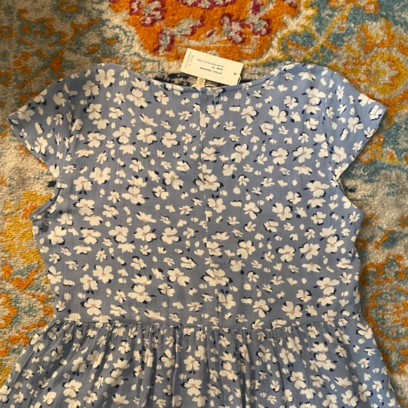 SOLD! NEW! Sim & Sam Dusty Blue Floral V-Neck Capped Sleeve Peplum Top M - Picture 11 of 15